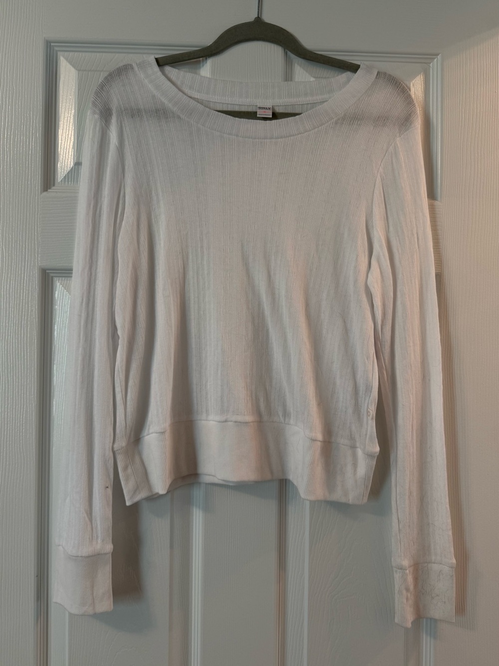 Old Navy White Ribbed Long-Sleeve Tee